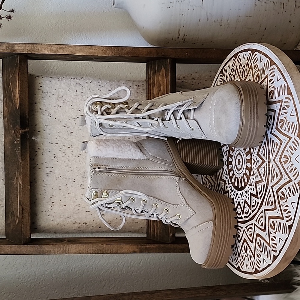 Platform boots